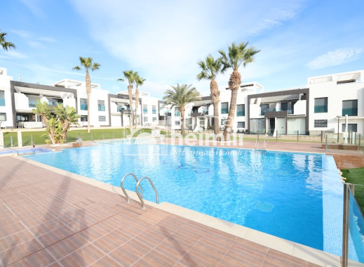 Apartamento - Reventa -
            La Zenia - 2424