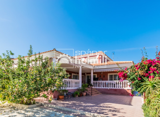 Detached house - Resale -
            Finestrat - 4068