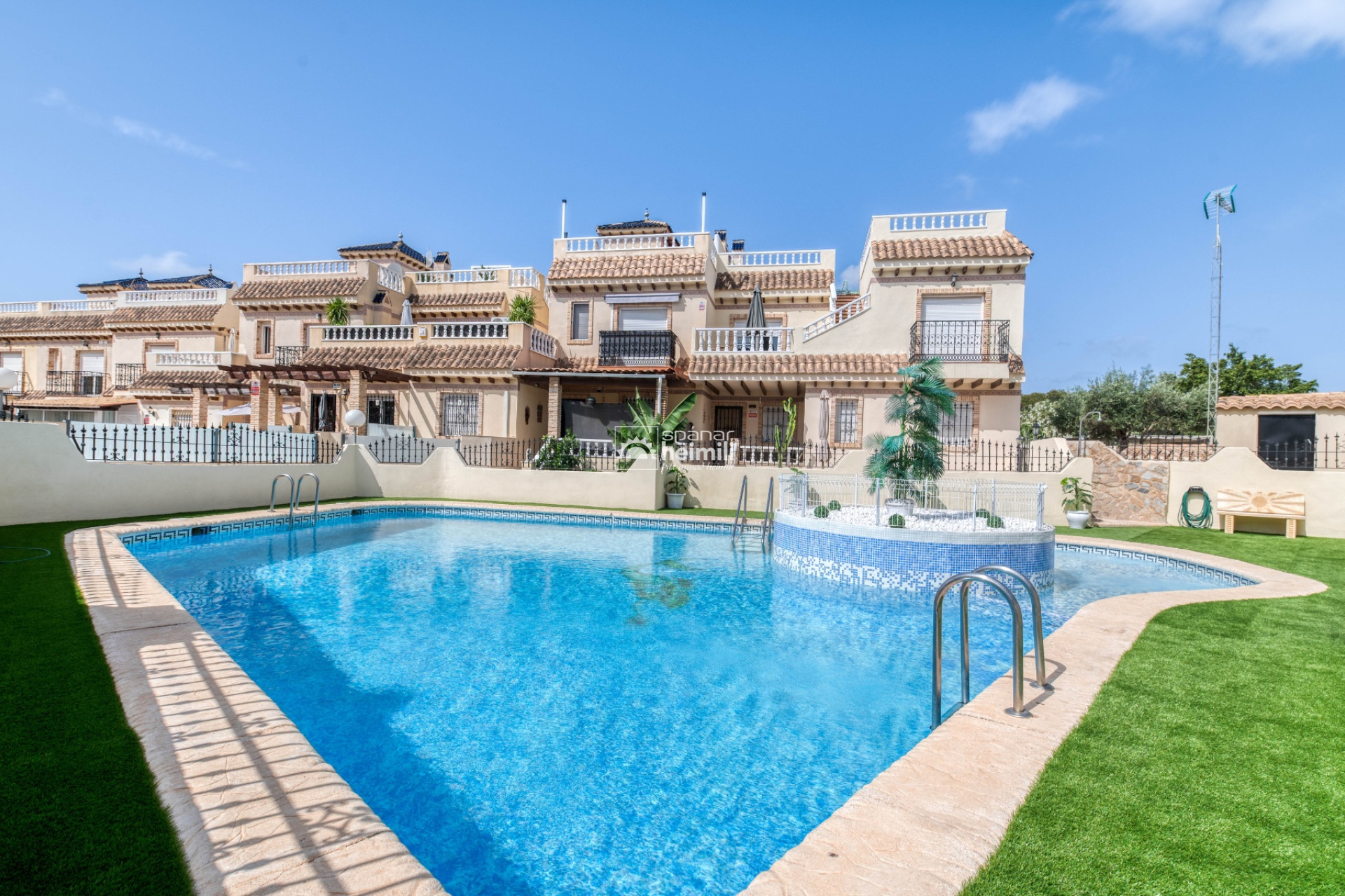 Endursala - Bungalow -
Los Altos/Los Balcones