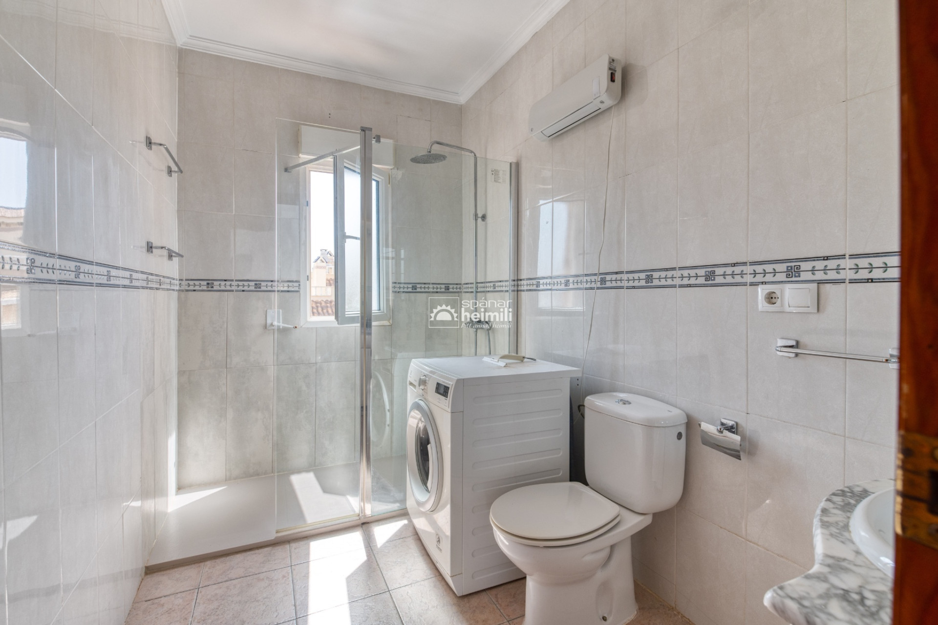 Endursala - Bungalow -
Los Altos/Los Balcones