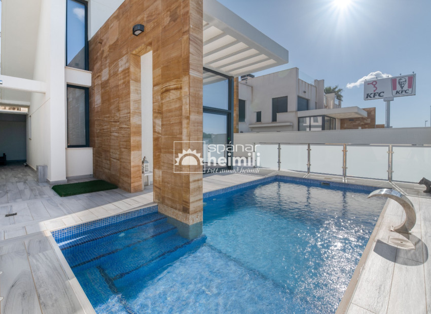 Endursala - Einbýli -
Cabo Roig