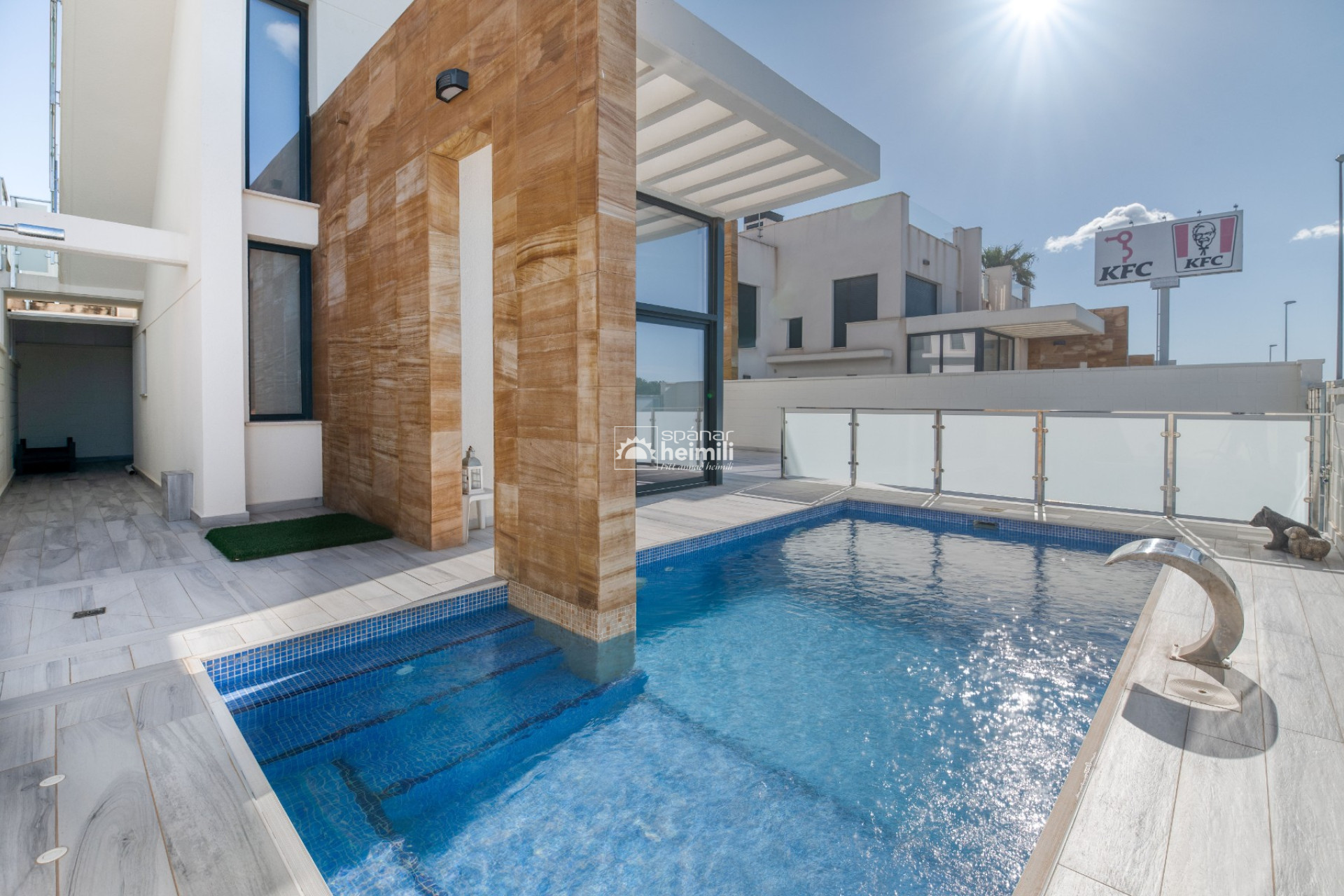 Endursala - Einbýli -
Cabo Roig