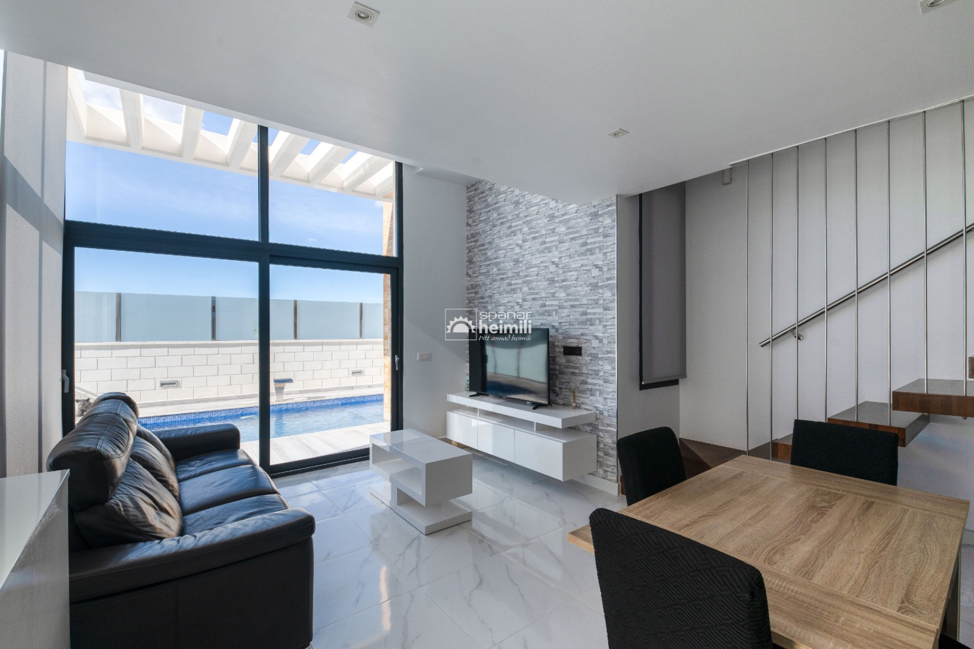 Endursala - Einbýli -
Cabo Roig