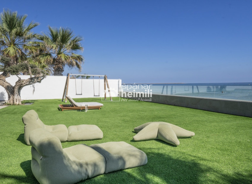 Endursala - Einbýli -
La Manga del Mar Menor