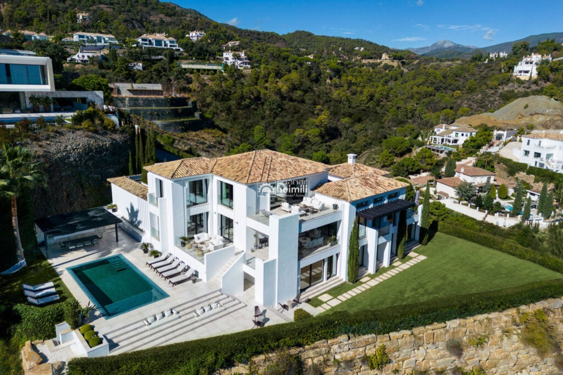 Endursala - Einbýli -
Málaga/Marbella - Marbella