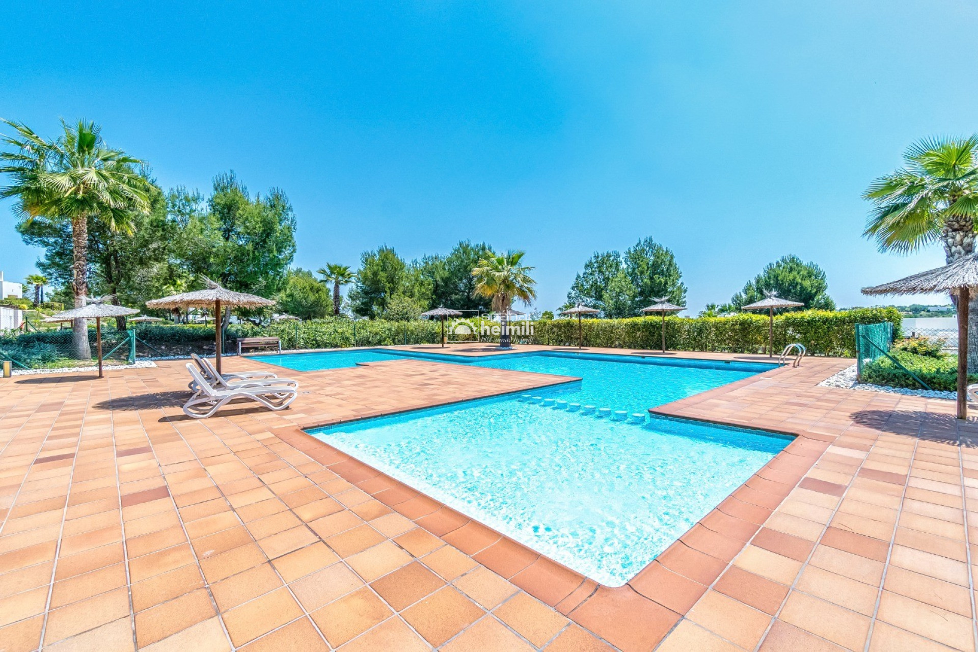 Endursala - Íbúð í fjölbýli -
Las Colinas