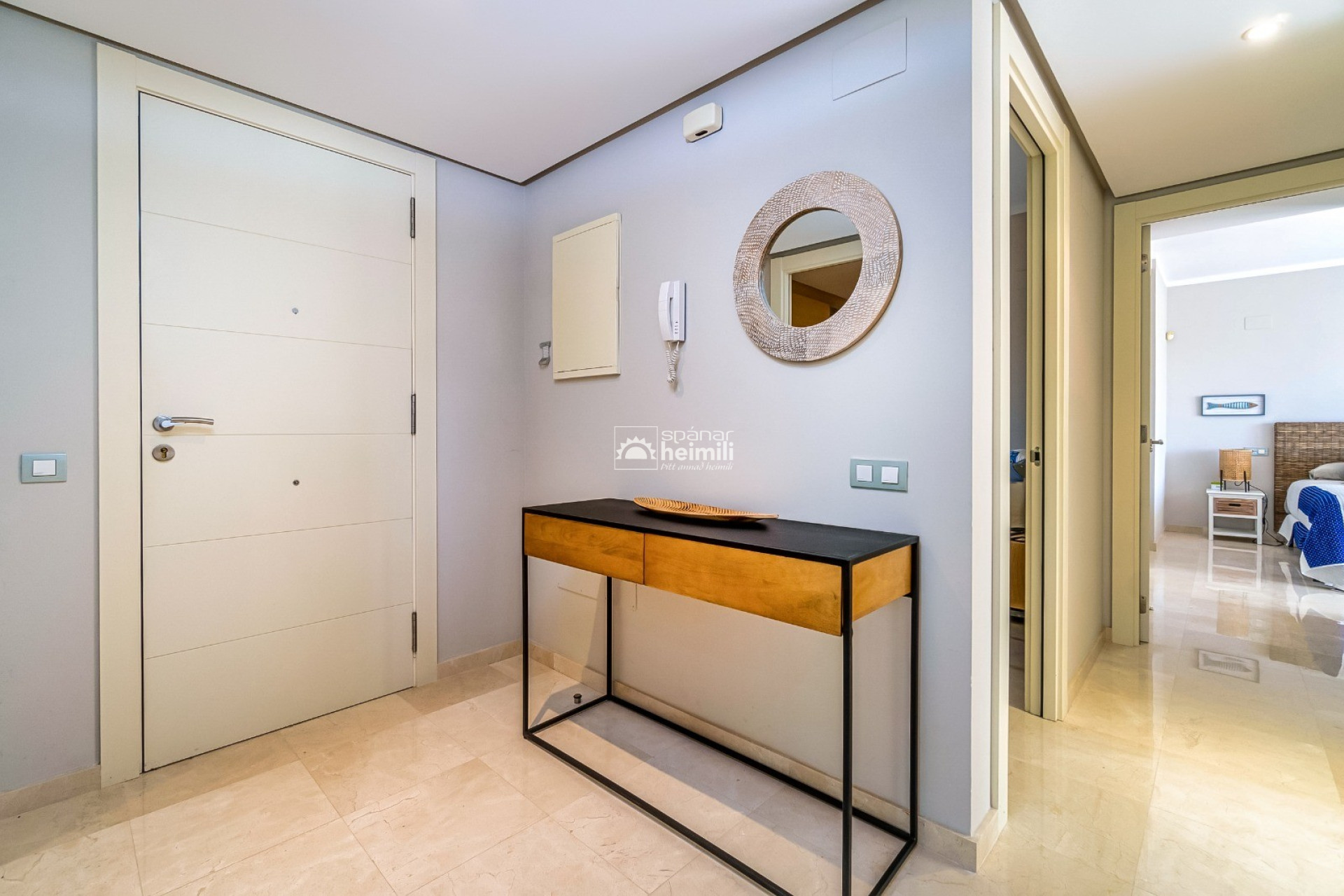 Endursala - Íbúð í fjölbýli -
Las Colinas