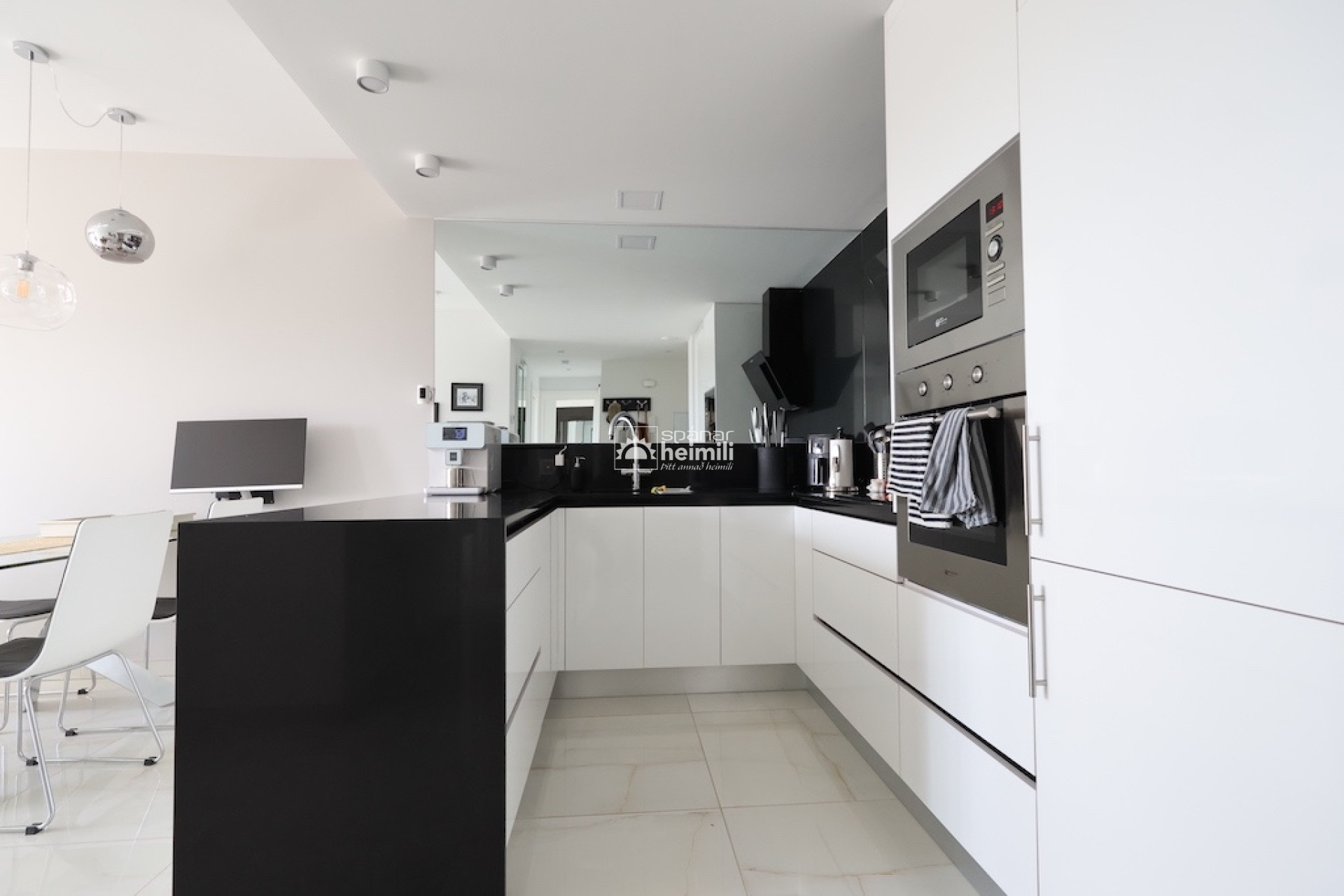 Endursala - Íbúð í fjölbýli -
Los Altos/Los Balcones