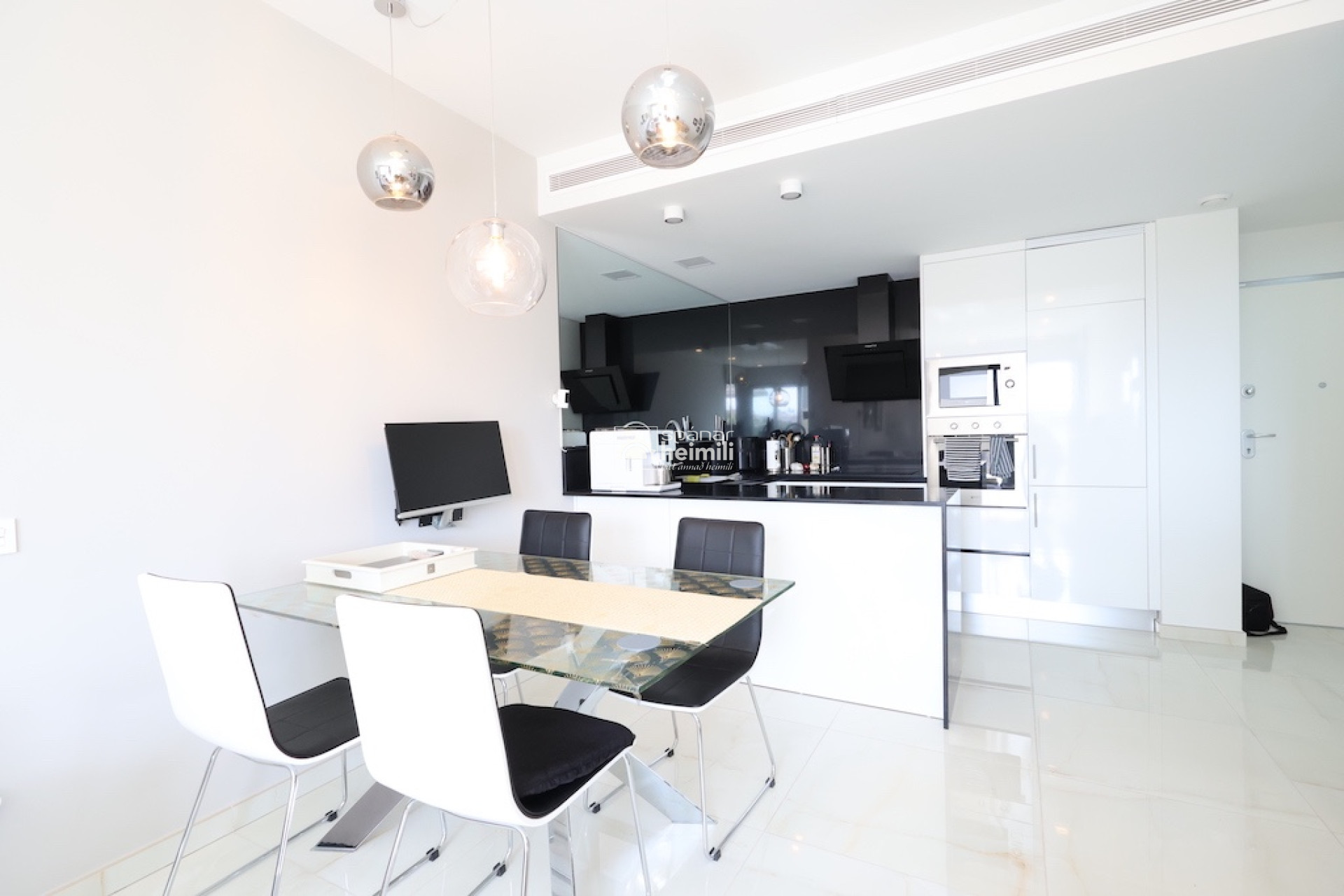 Endursala - Íbúð í fjölbýli -
Los Altos/Los Balcones