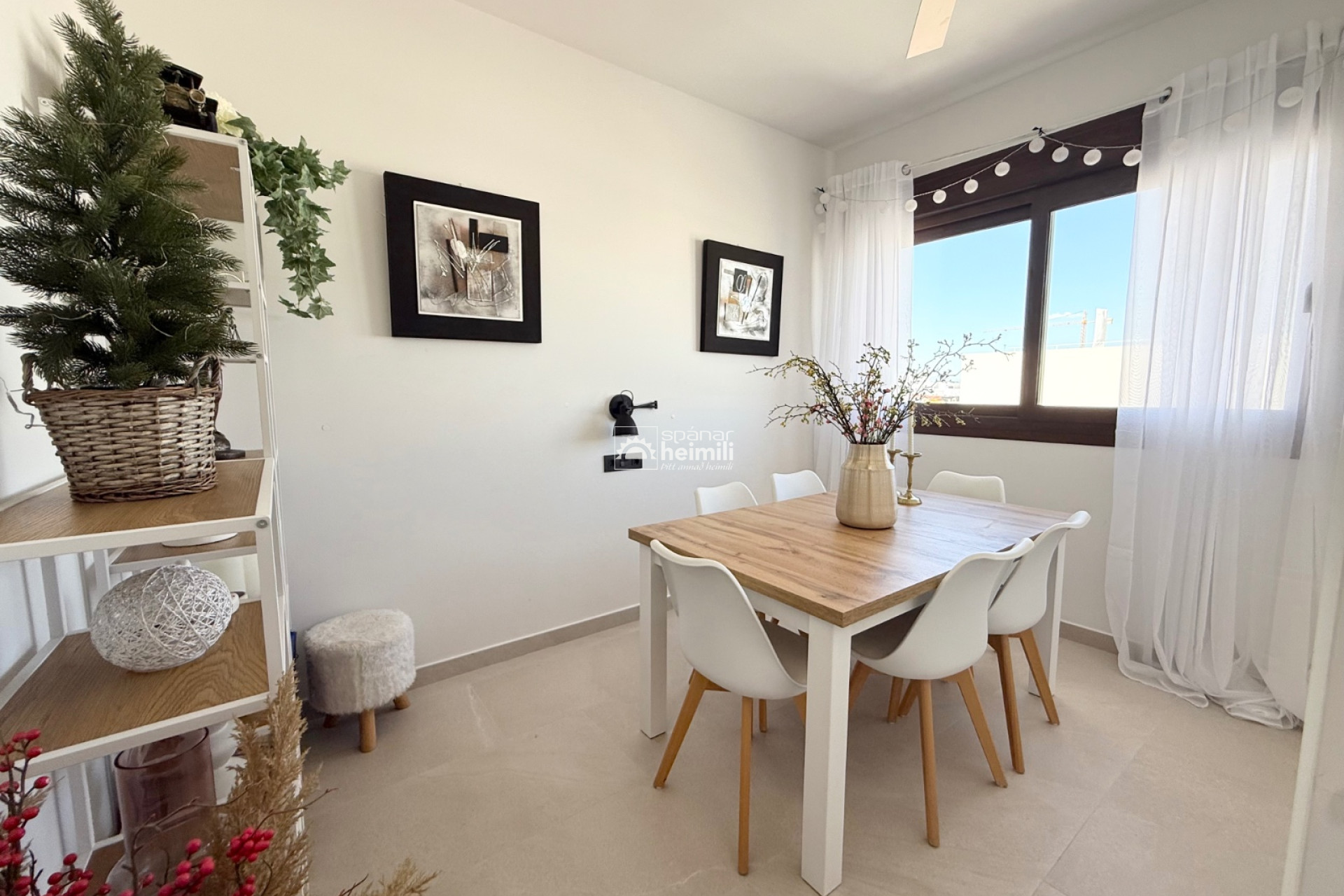 Endursala - Íbúð í fjölbýli -
Los Altos/Los Balcones