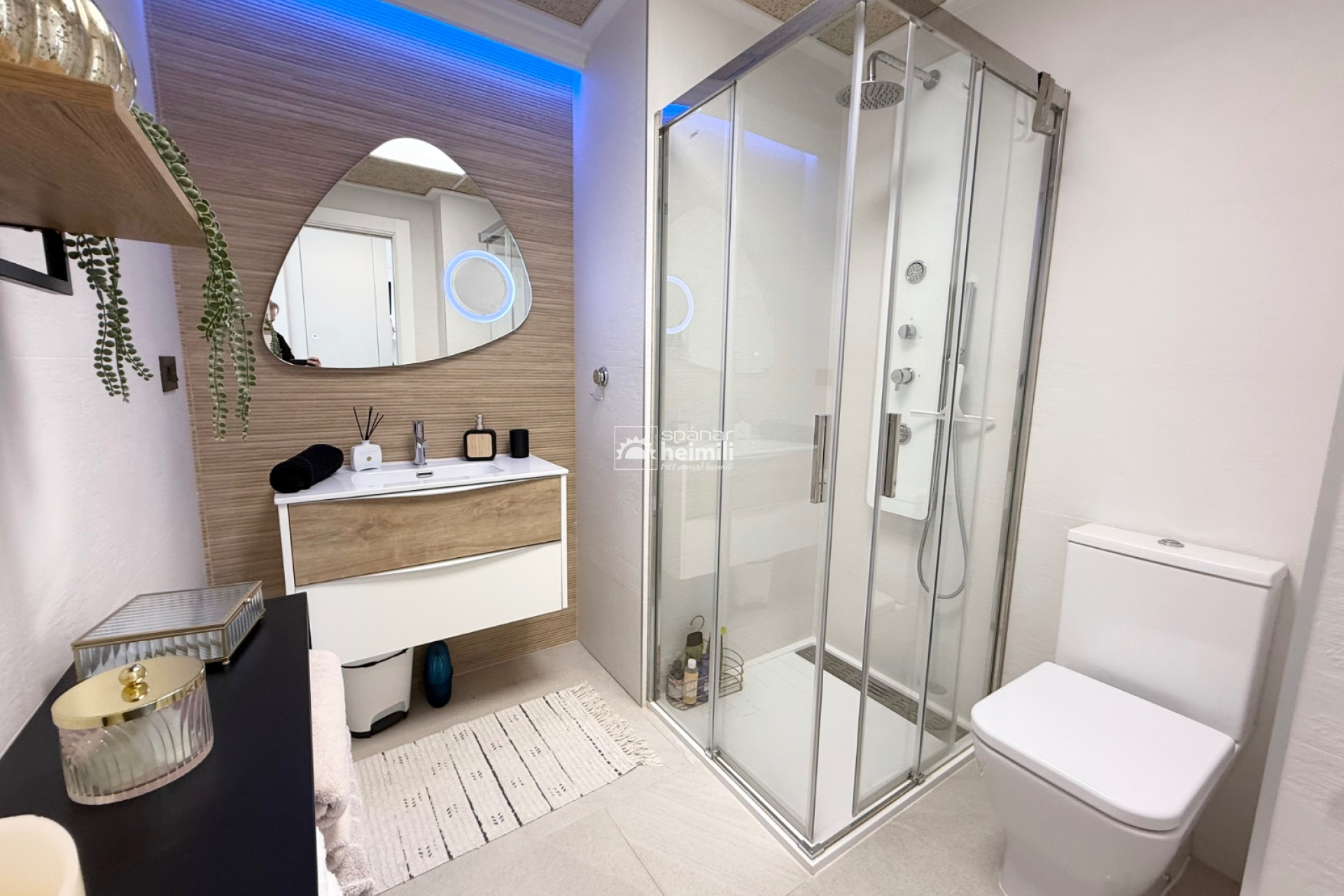 Endursala - Íbúð í fjölbýli -
Los Altos/Los Balcones