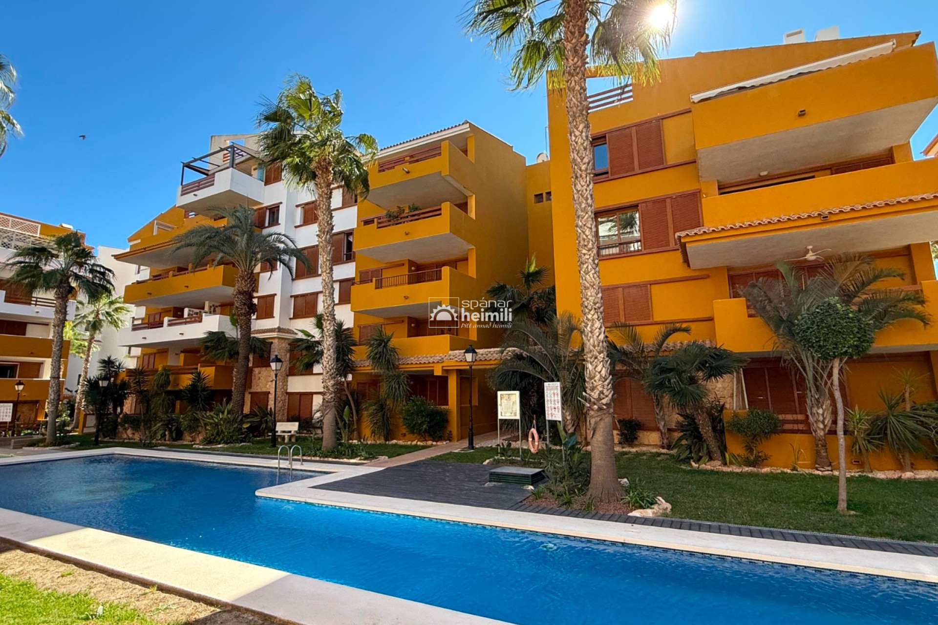 Endursala - Íbúð í fjölbýli -
Punta Prima