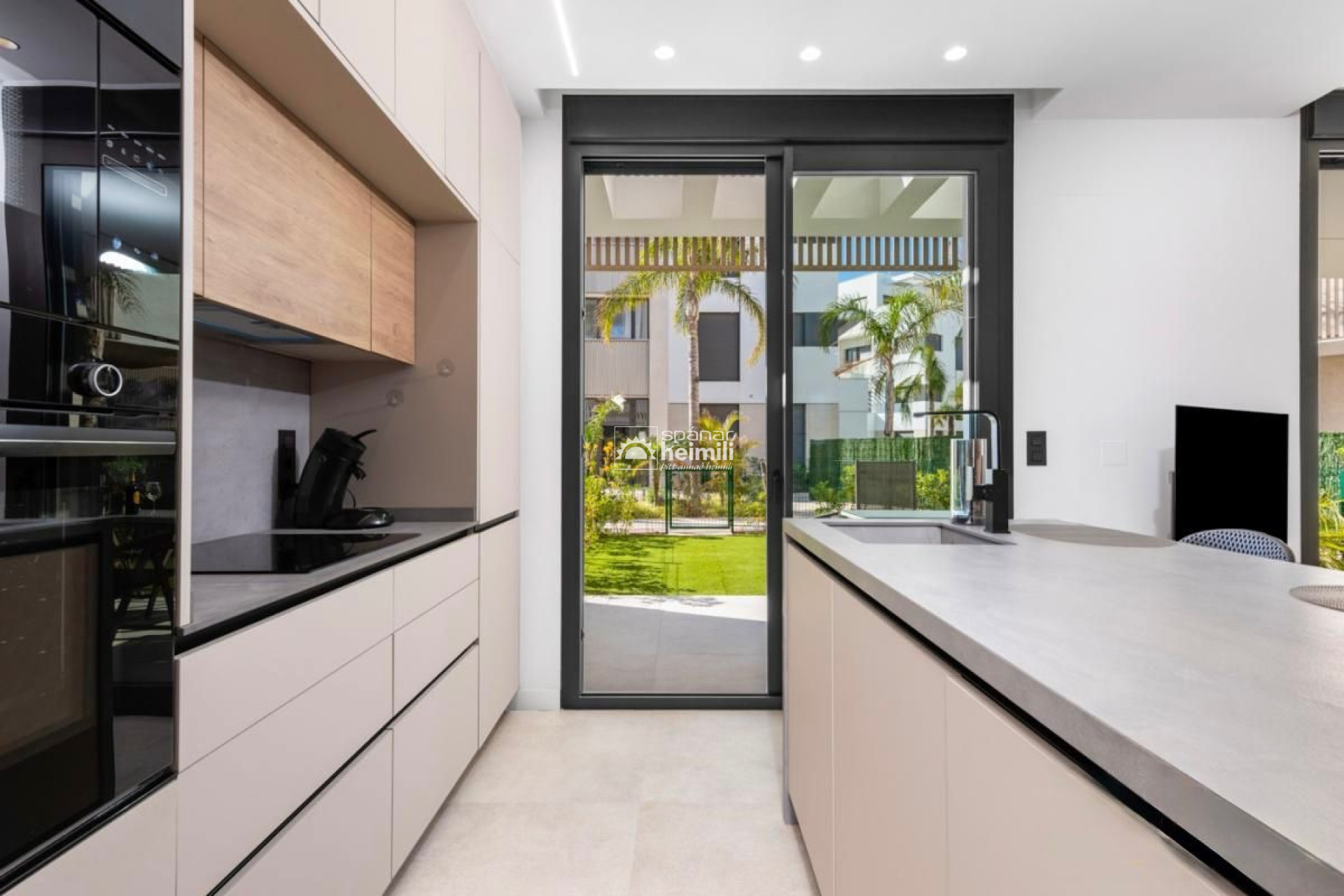 Endursala - Íbúð í fjölbýli -
Santa Rosalia