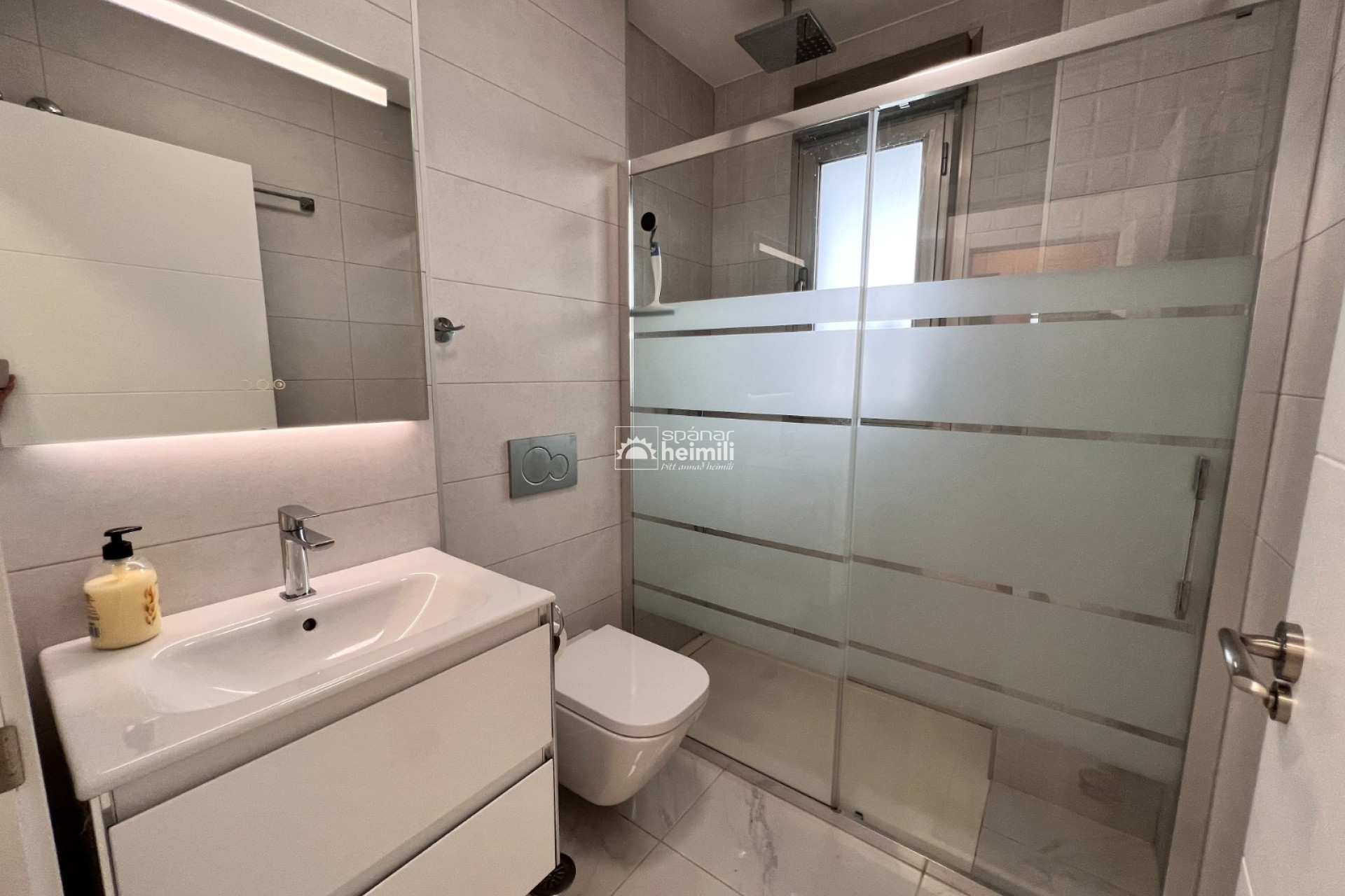 Endursala - Íbúð í fjölbýli -
Villamartin