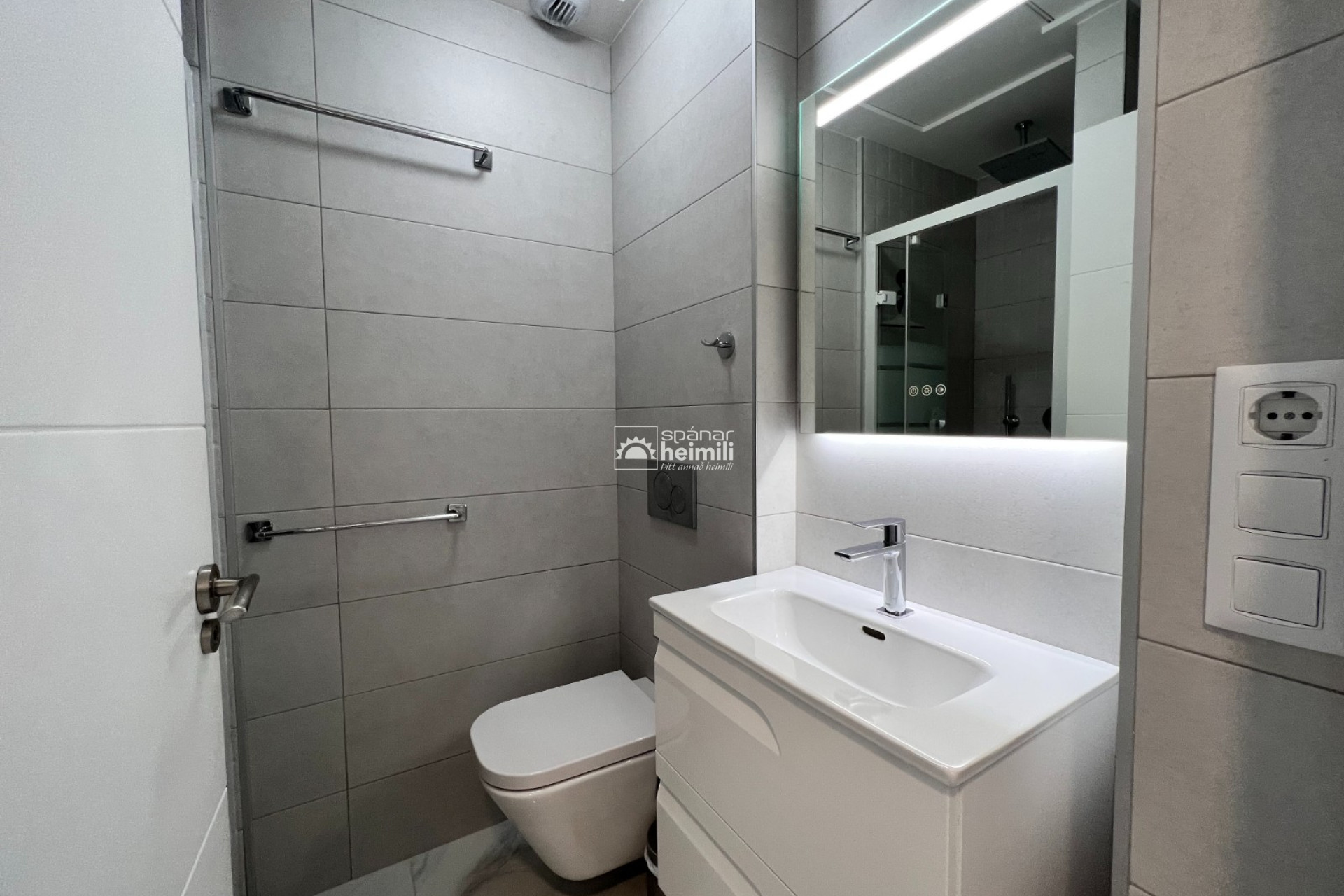 Endursala - Íbúð í fjölbýli -
Villamartin