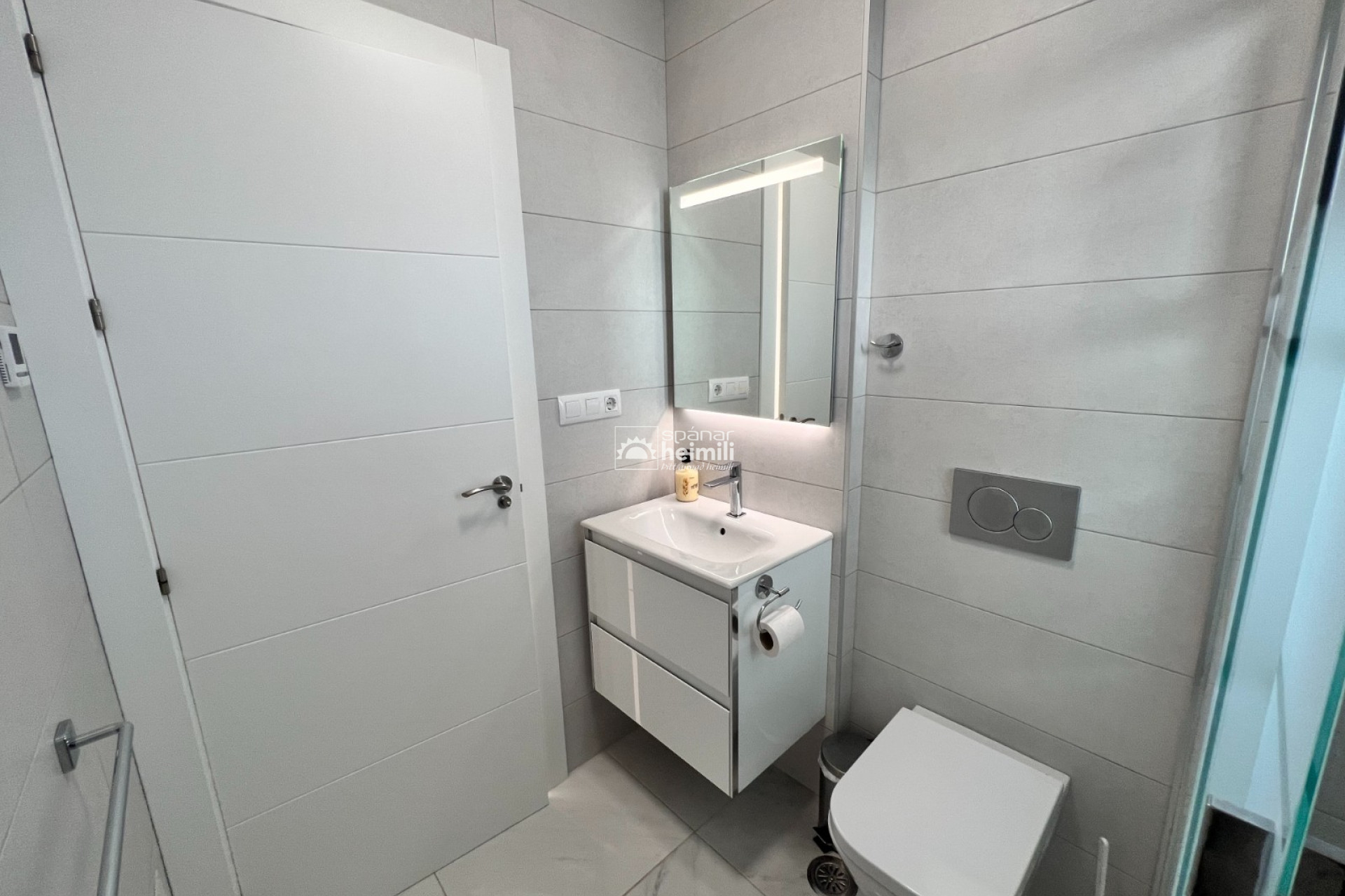 Endursala - Íbúð í fjölbýli -
Villamartin