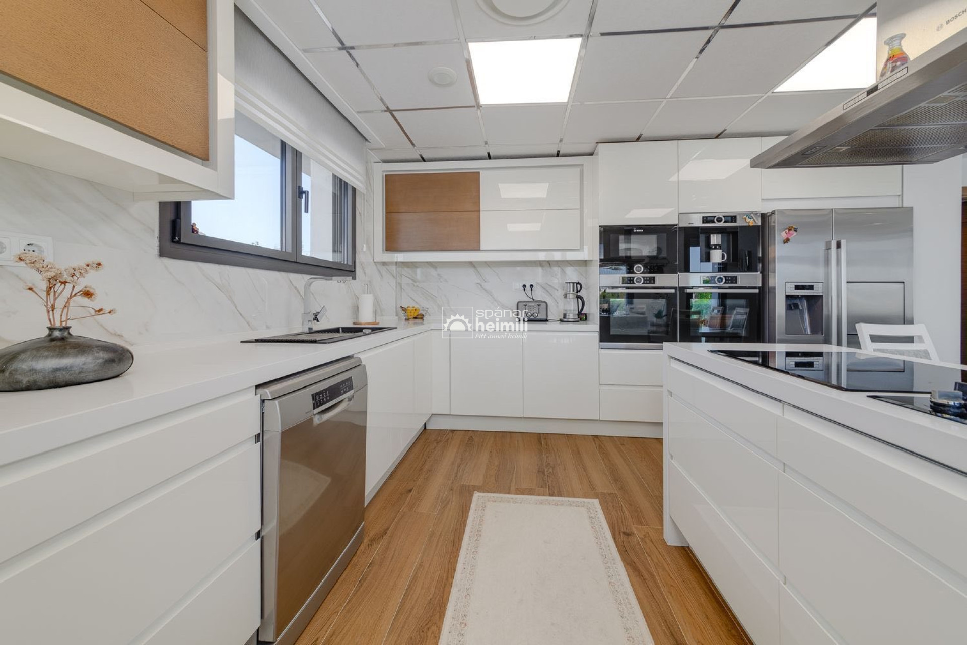 Endursala -  -
Los Altos/Los Balcones