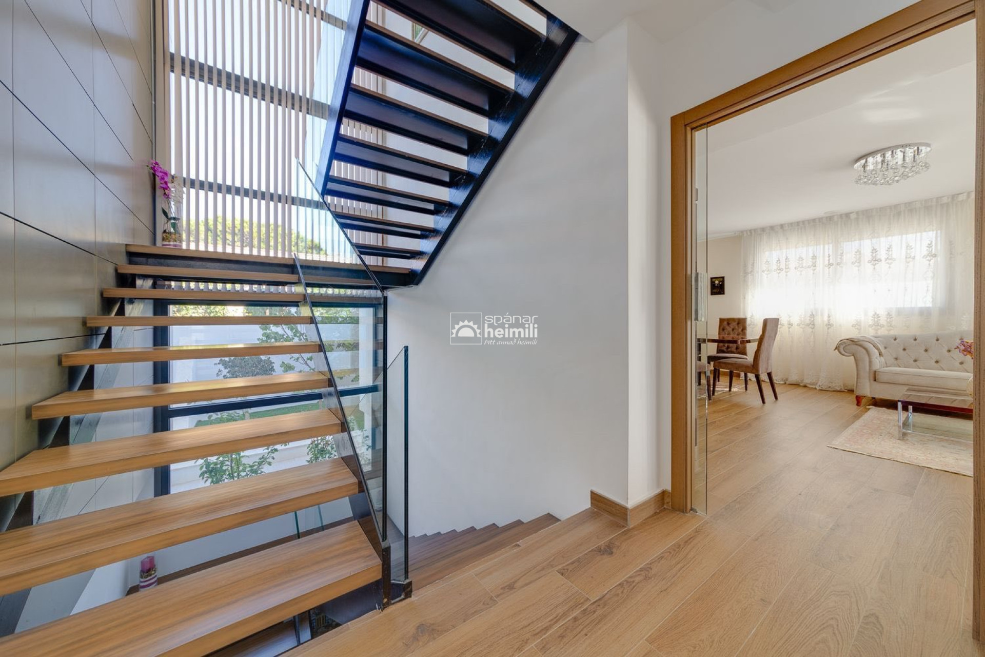 Endursala -  -
Los Altos/Los Balcones