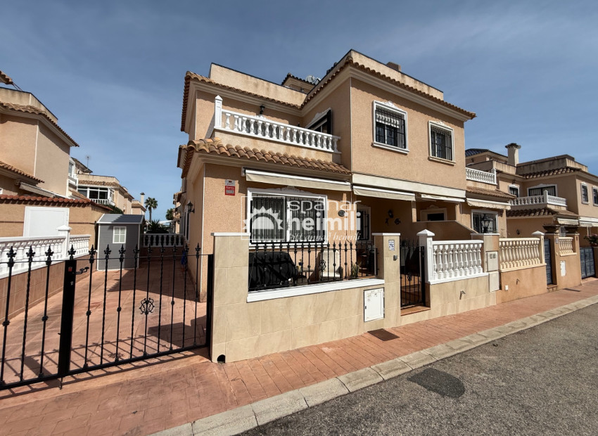 Endursala - Parhús  -
Cabo Roig