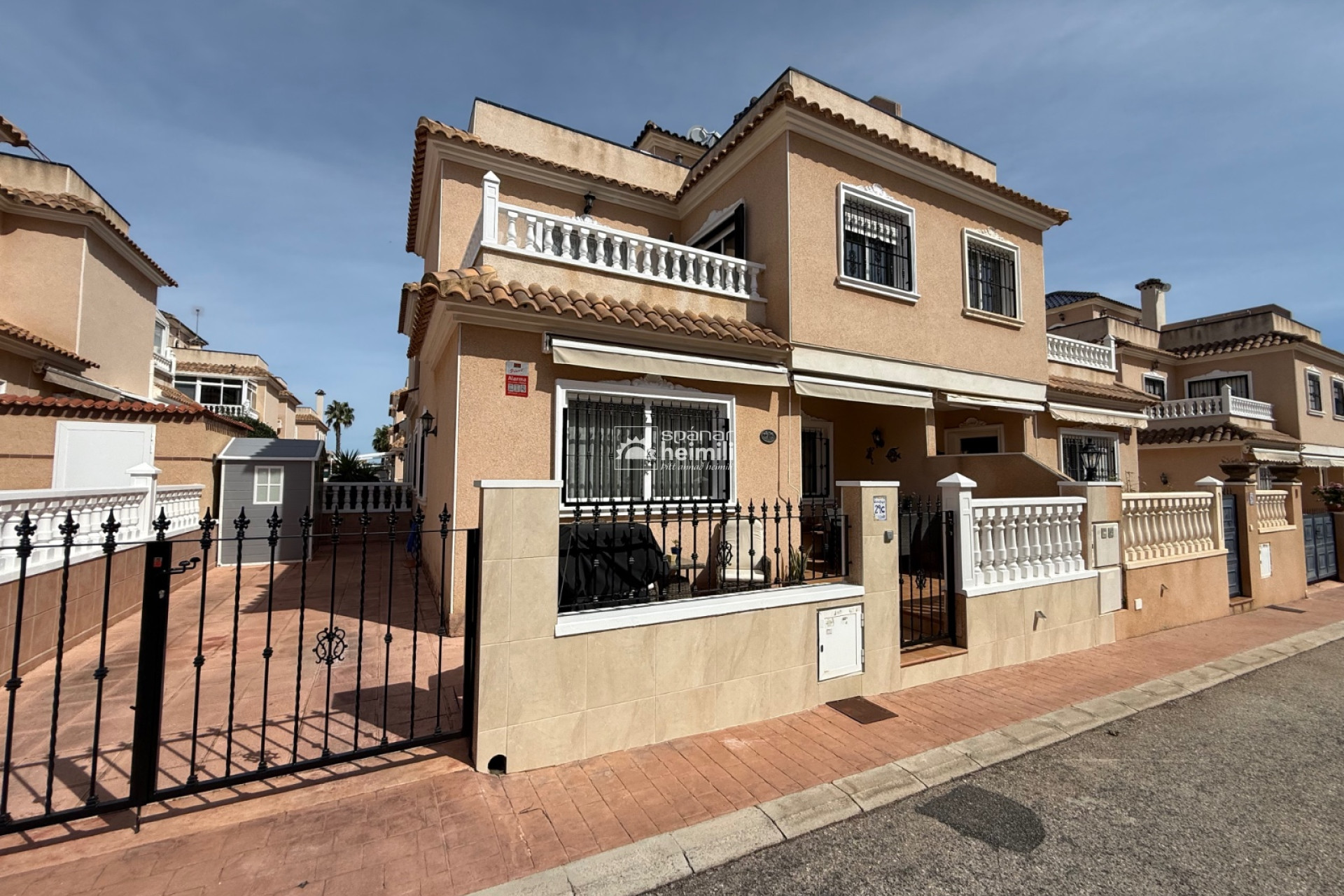 Endursala - Parhús  -
Cabo Roig