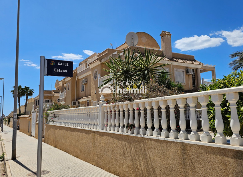 Endursala - Parhús  -
Playa flamenca