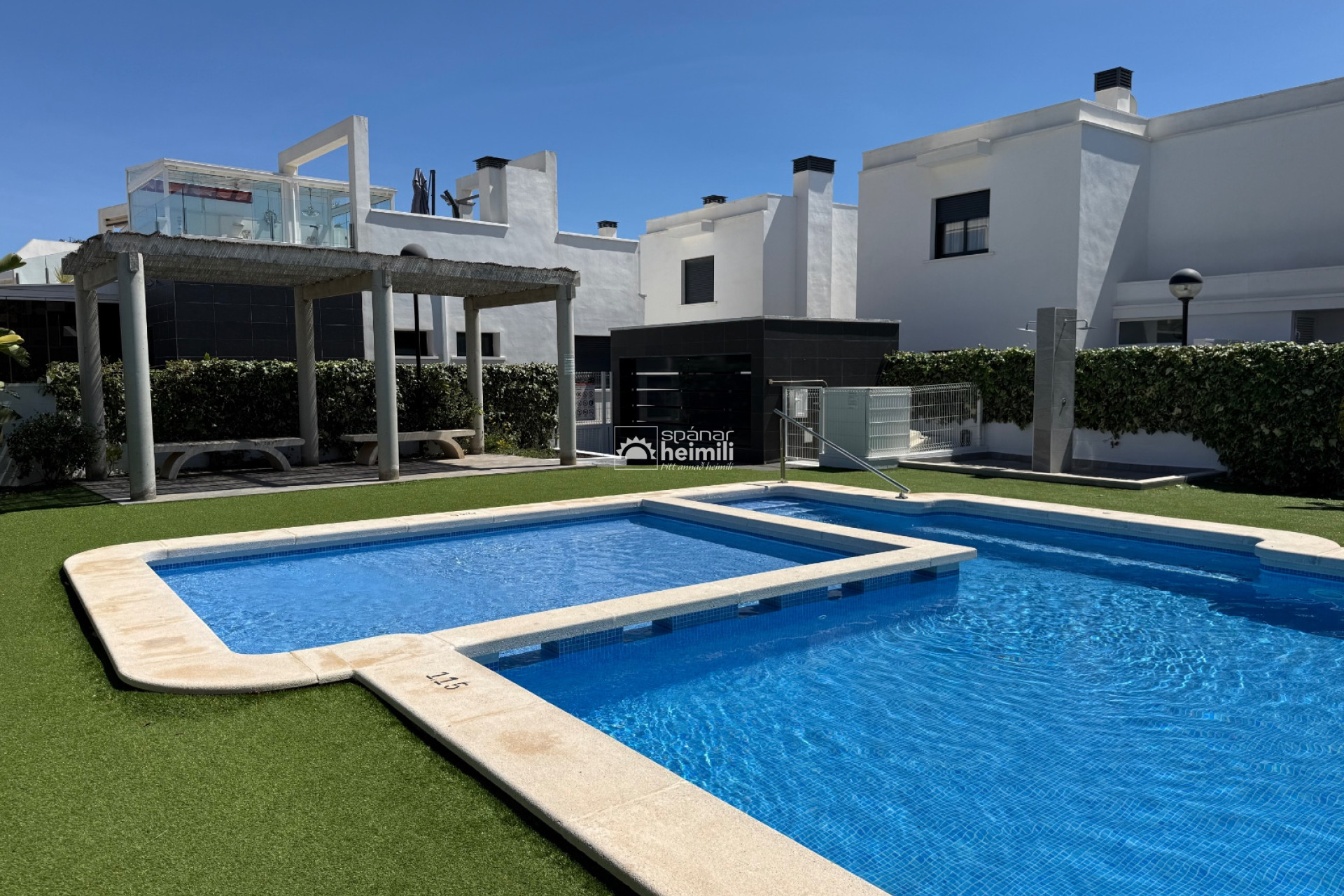 Endursala - Raðhús -
Cabo Roig