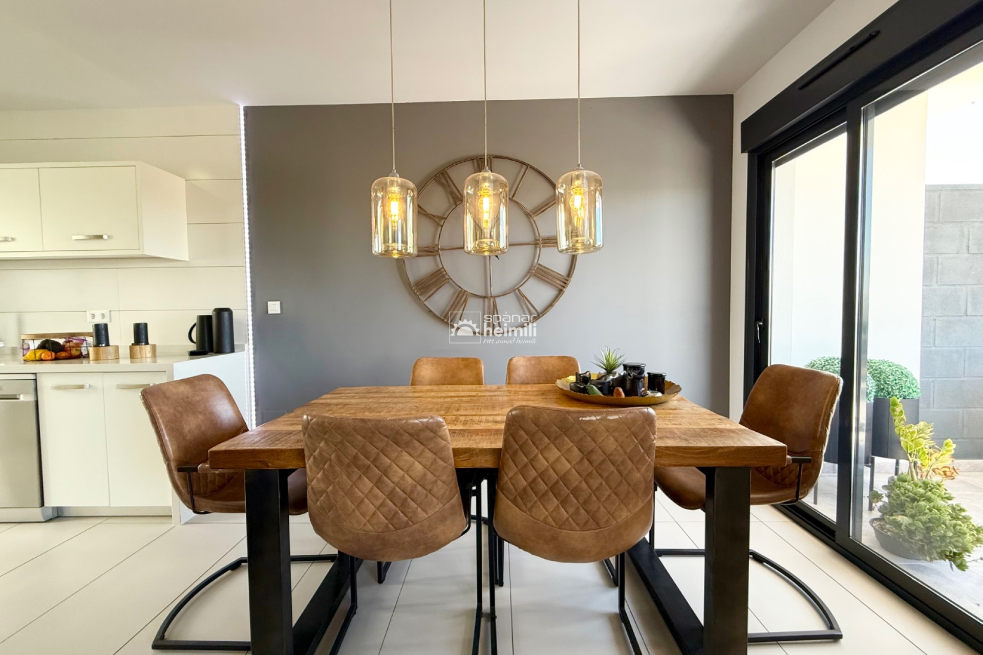 Endursala - Raðhús -
Cabo Roig