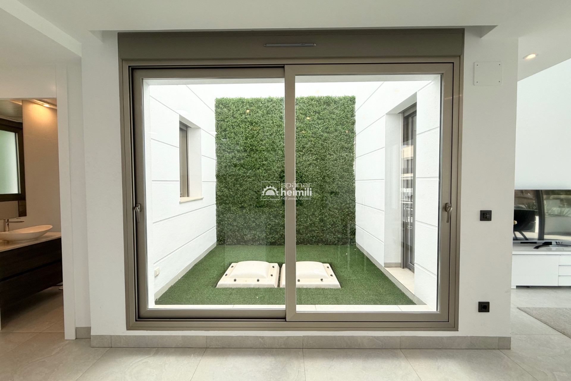 Endursala -  -
Villamartin