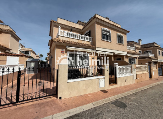Halvåbent hus - Videresalg - Cabo Roig - Cabo Roig