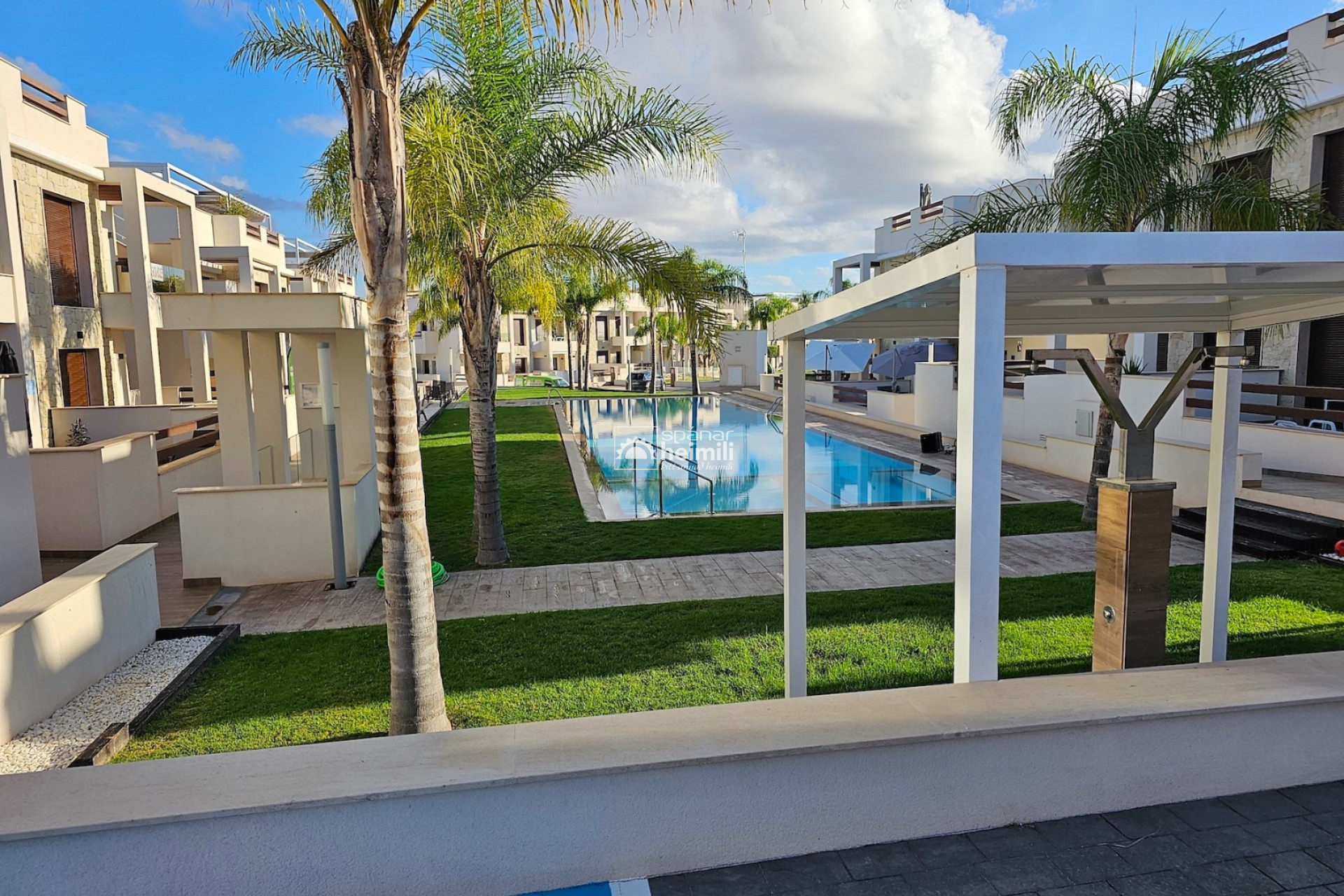 Herverkoop - Appartement in tweewoonst -
Torrevieja