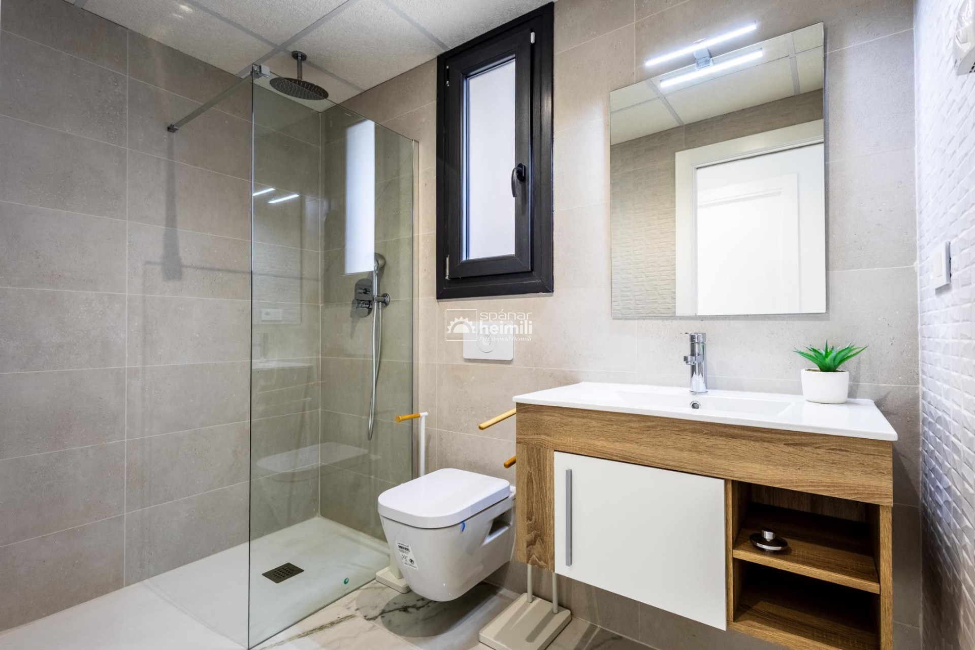 Herverkoop - Appartement -
Playa flamenca