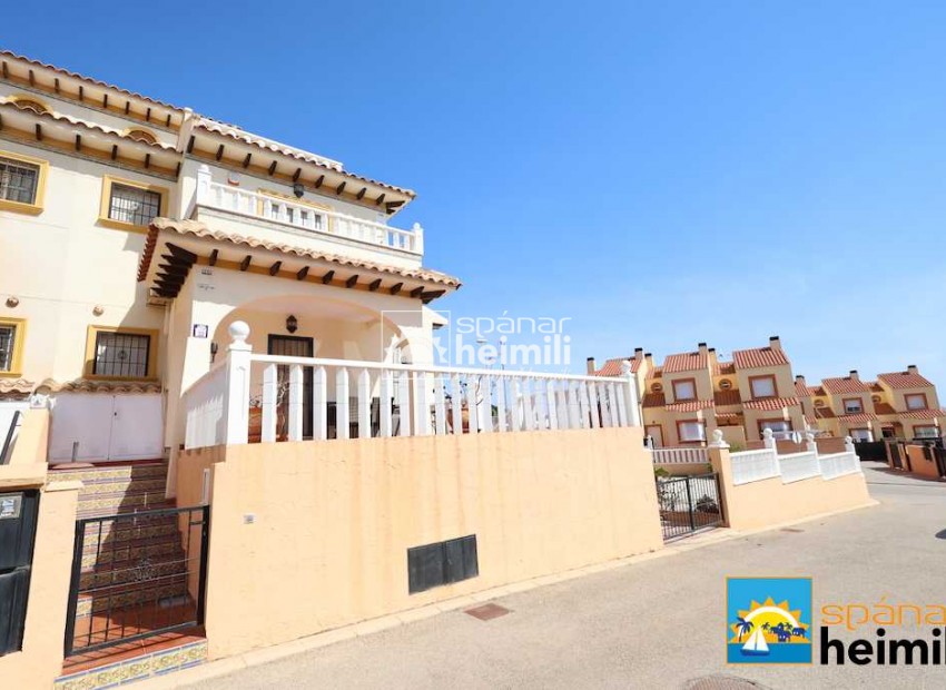 Herverkoop - Geschakelde woning -
Cabo Roig