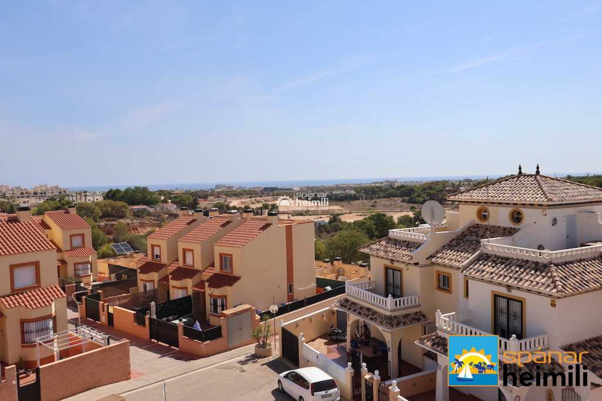 Herverkoop - Geschakelde woning -
Cabo Roig