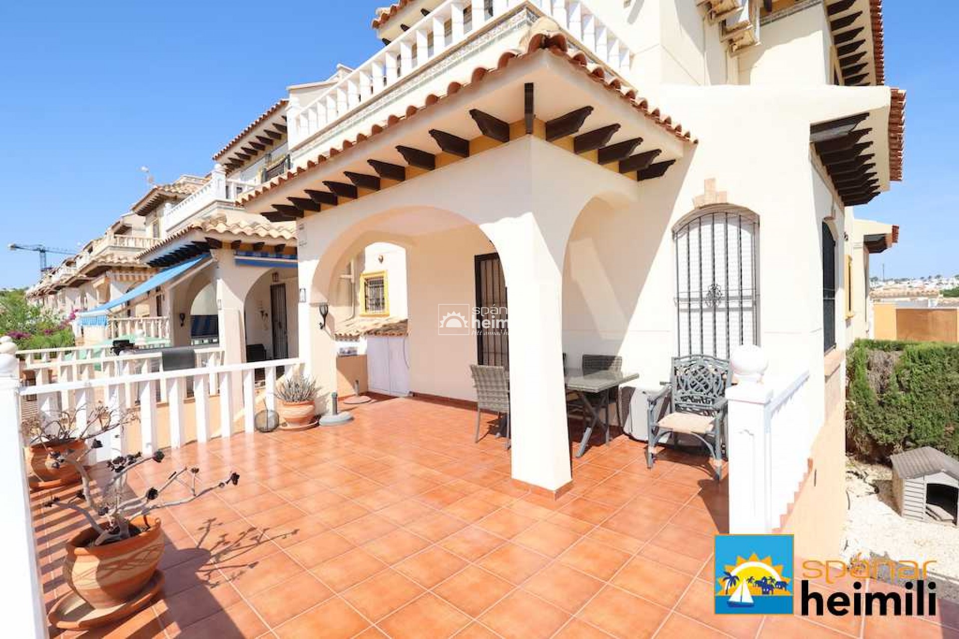 Herverkoop - Geschakelde woning -
Cabo Roig