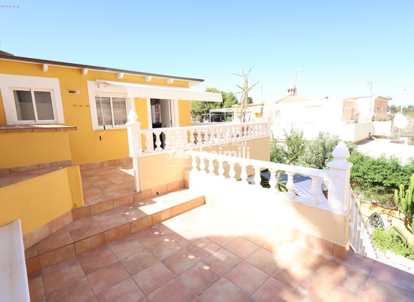 Herverkoop - Geschakelde woning -
Cabo Roig