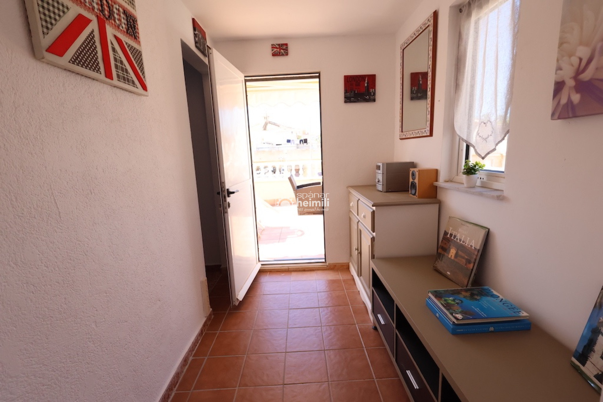 Herverkoop - Geschakelde woning -
Cabo Roig