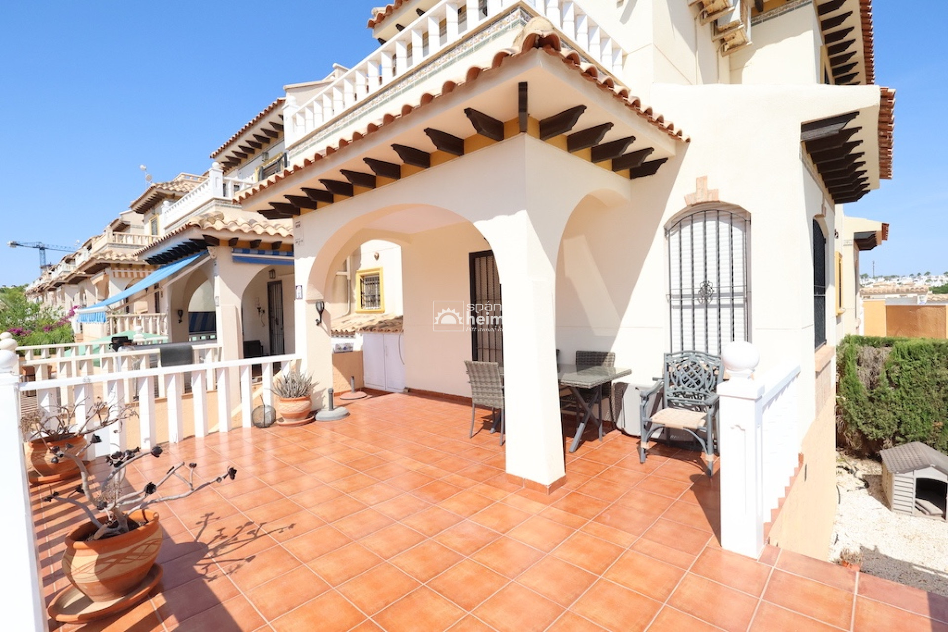 Herverkoop - Geschakelde woning -
Cabo Roig