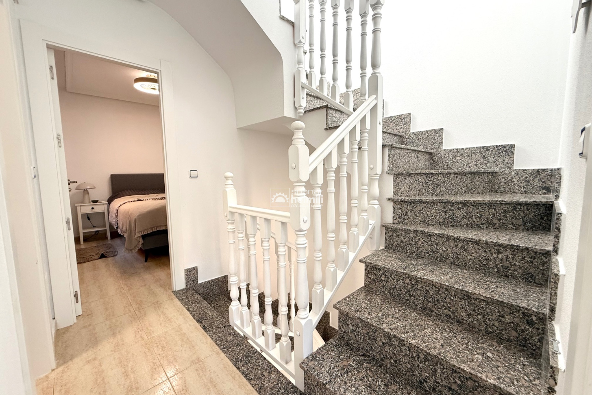 Herverkoop - Geschakelde woning -
Cabo Roig