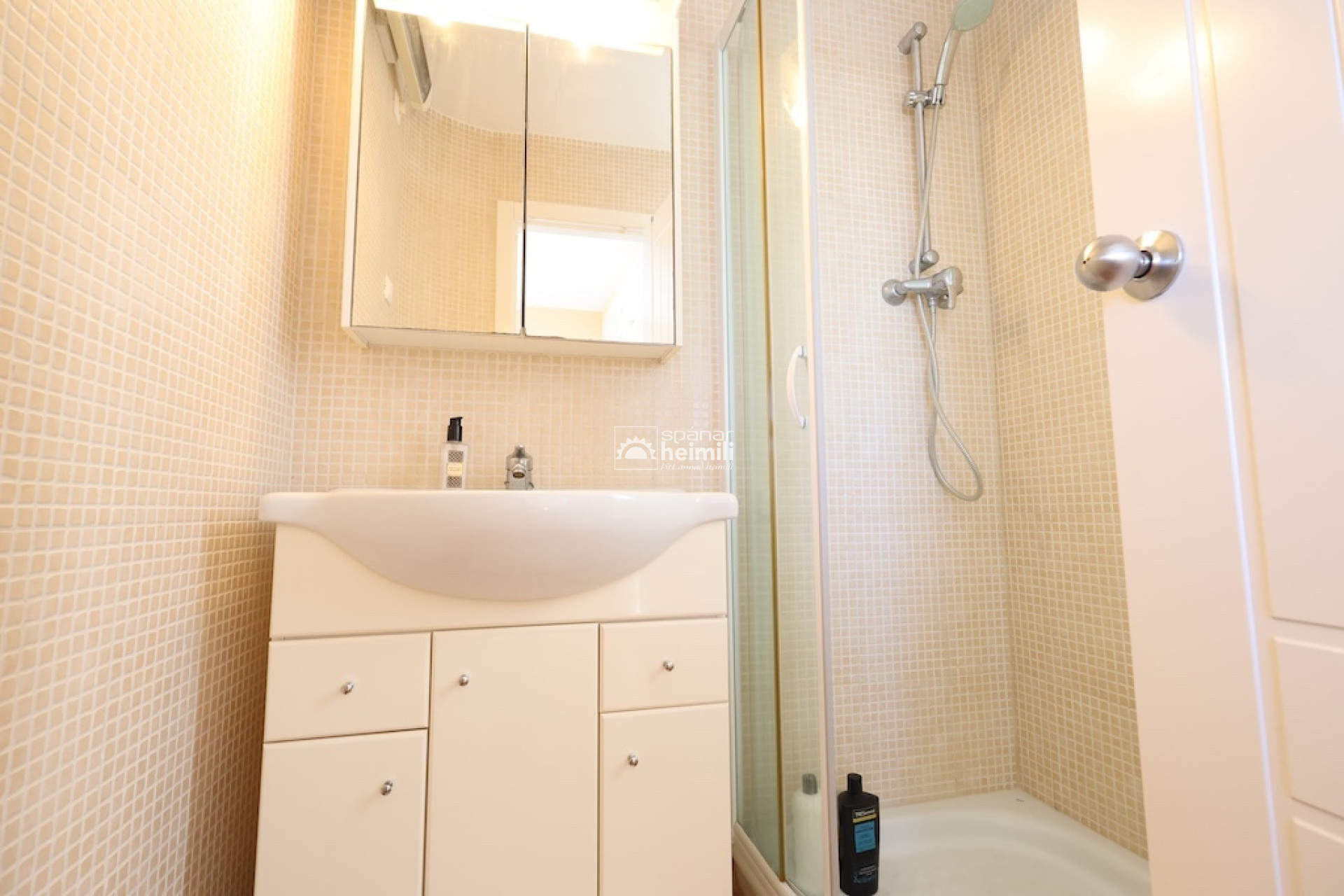 Herverkoop - Geschakelde woning -
Cabo Roig