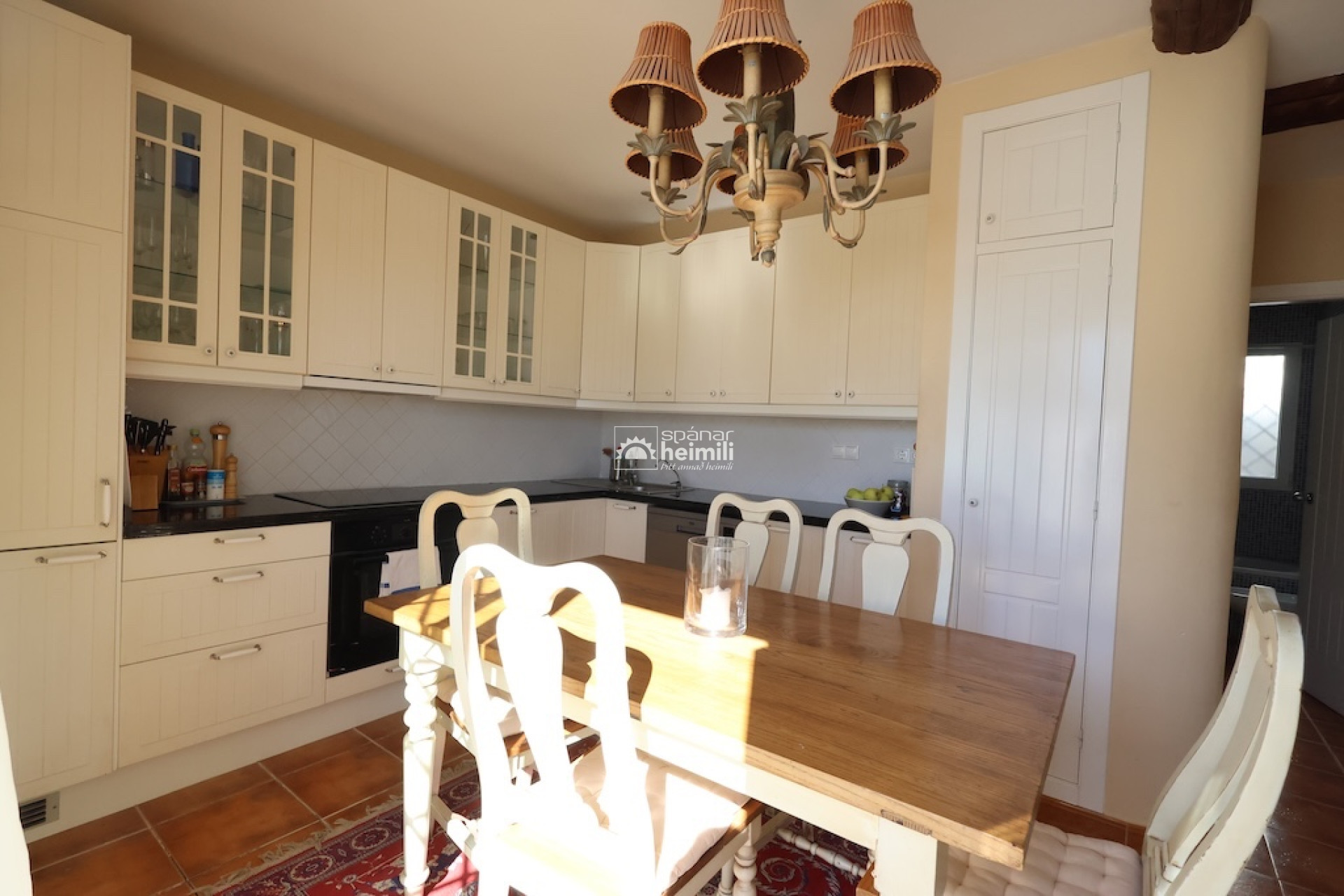 Herverkoop - Geschakelde woning -
Cabo Roig