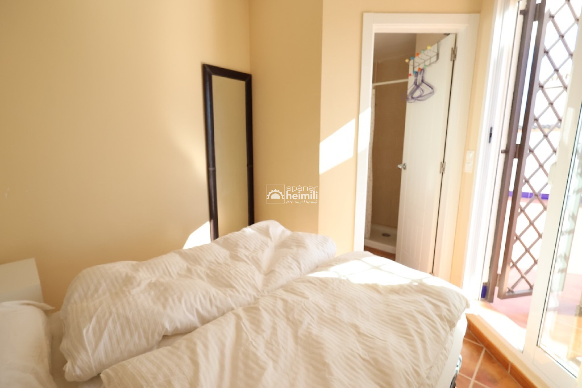 Herverkoop - Geschakelde woning -
Cabo Roig