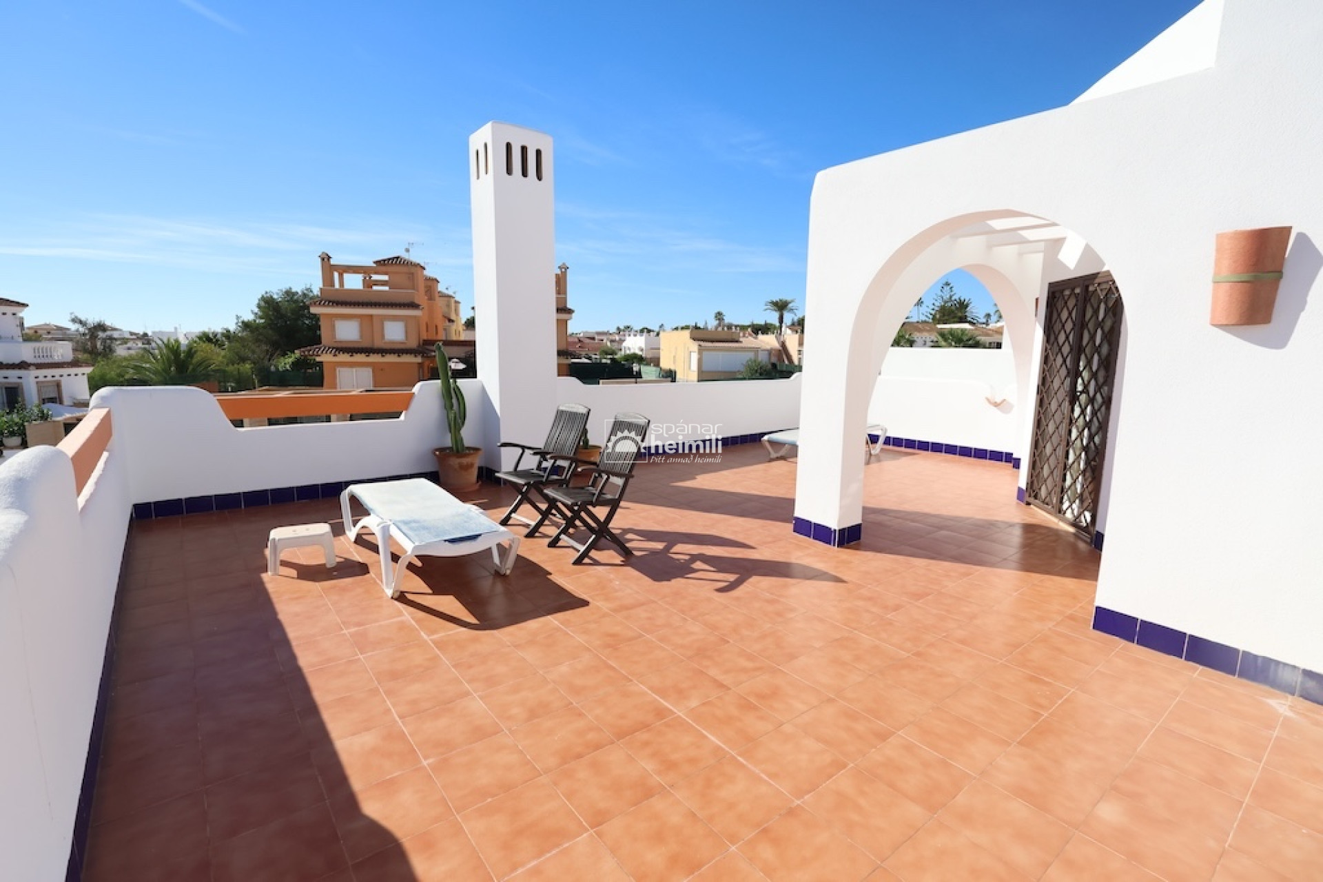 Herverkoop - Geschakelde woning -
Cabo Roig