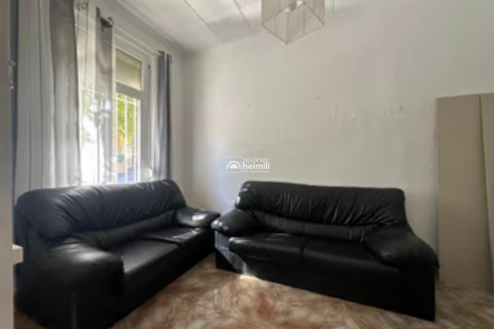 Herverkoop - Geschakelde woning -
Cartagena