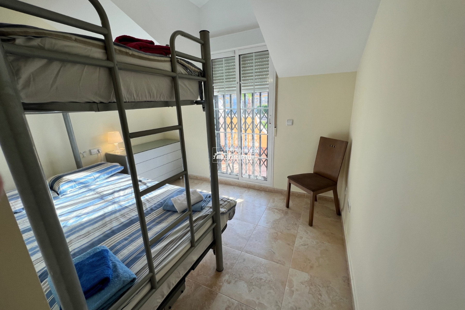 Herverkoop - Geschakelde woning -
La Zenia