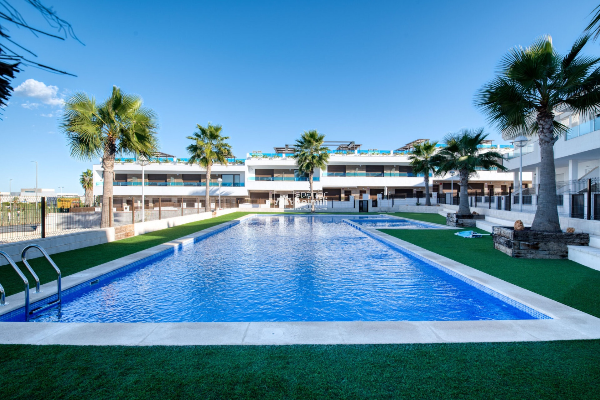 Herverkoop - Geschakelde woning -
Los Altos/Los Balcones