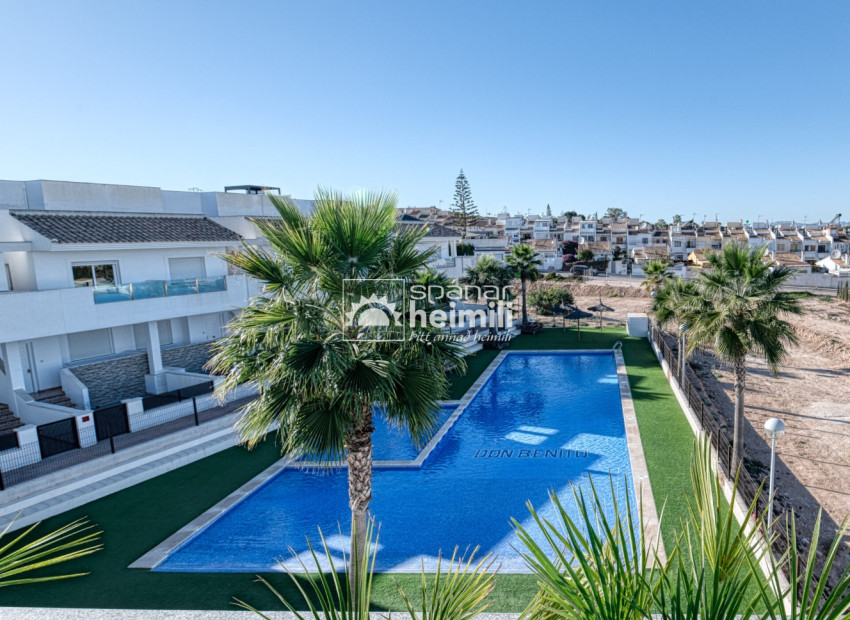 Herverkoop - Geschakelde woning -
Los Altos/Los Balcones