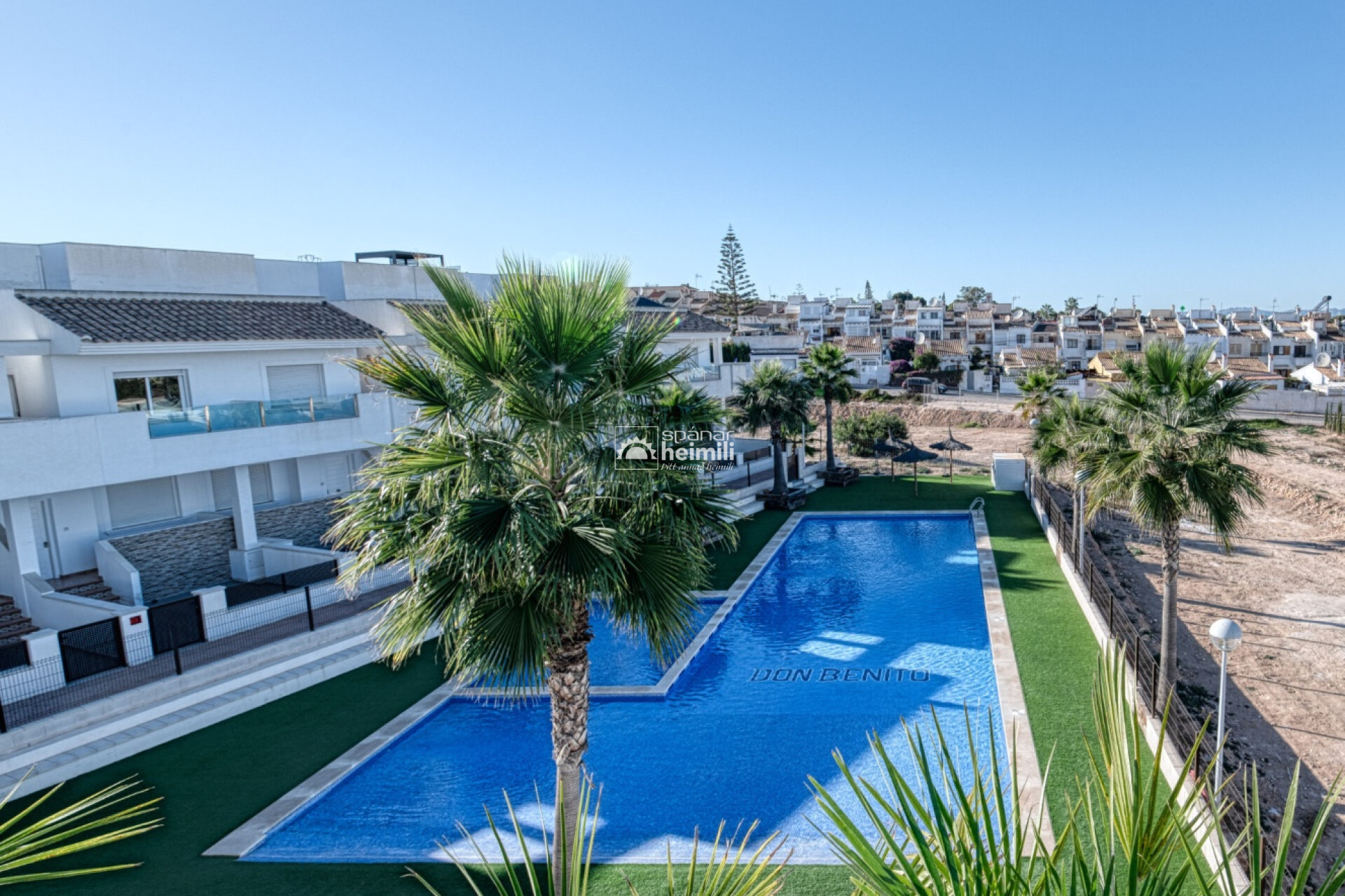 Herverkoop - Geschakelde woning -
Los Altos/Los Balcones