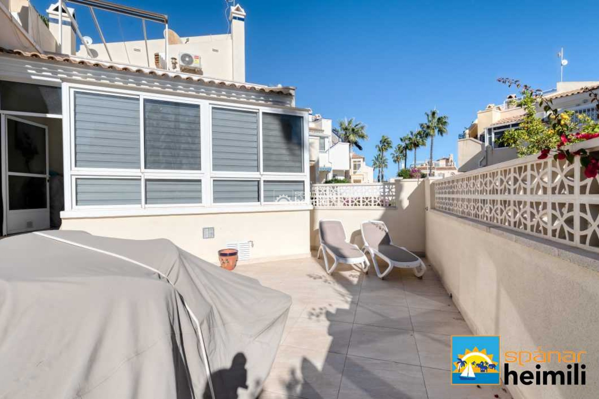 Herverkoop - Geschakelde woning -
Playa flamenca