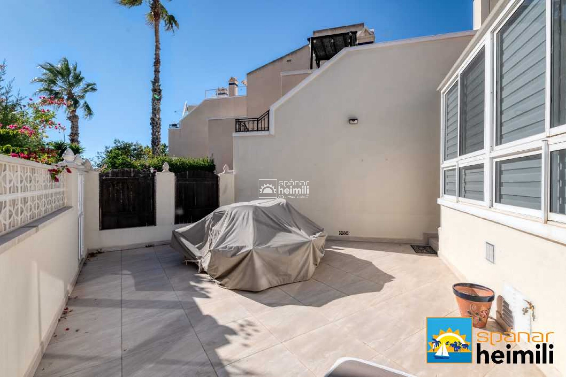 Herverkoop - Geschakelde woning -
Playa flamenca