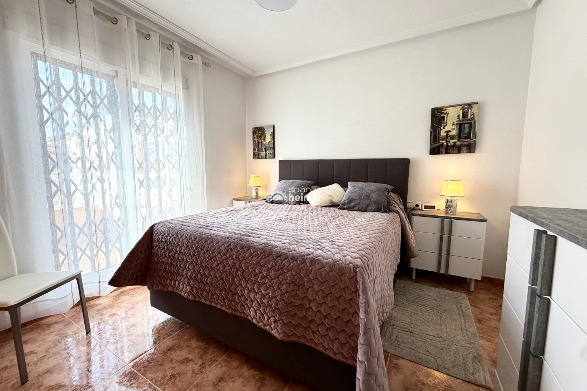 Herverkoop - Halfopen bebouwing -
Cabo Roig